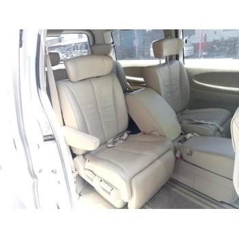 nissan elgrand del año 2004