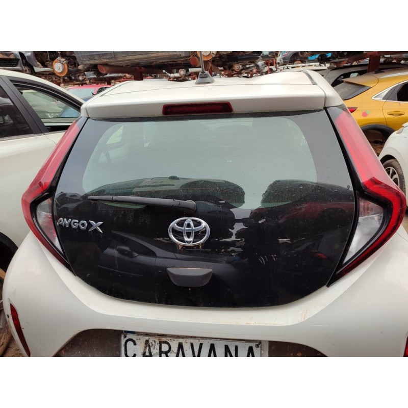 Recambio de porton trasero para toyota aygo x like referencia OEM IAM 670050H030  