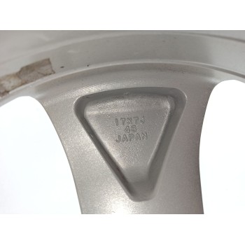 Recambio de llanta para subaru forester executive referencia OEM IAM 28111SG010  