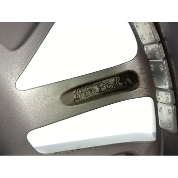 Recambio de llanta para renault clio iv technofeel referencia OEM IAM 403008014R  