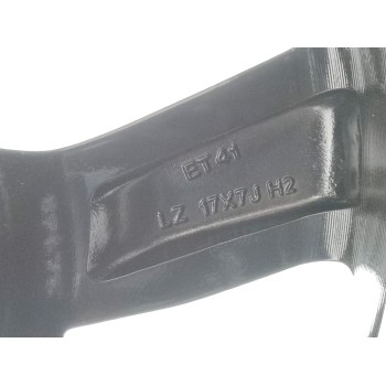 Recambio de llanta para mg zs luxury referencia OEM IAM 10598024  