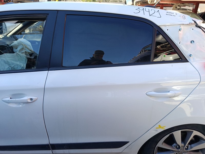 Recambio de puerta trasera izquierda para hyundai i20 ii (gb, ib) 1.4 crdi referencia OEM IAM 77003C8000  