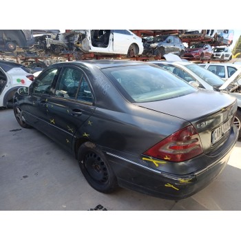 mercedes-benz clase c (w203) del año 2001
