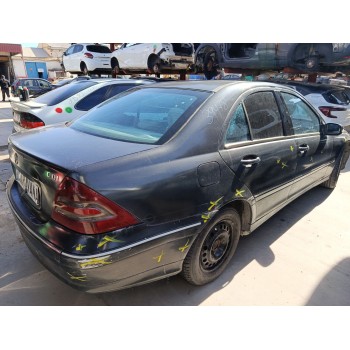 mercedes-benz clase c (w203) del año 2001