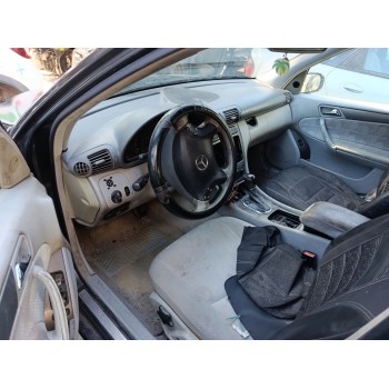 mercedes-benz clase c (w203) del año 2001