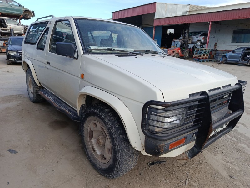nissan terrano i (wd21) del año 1995