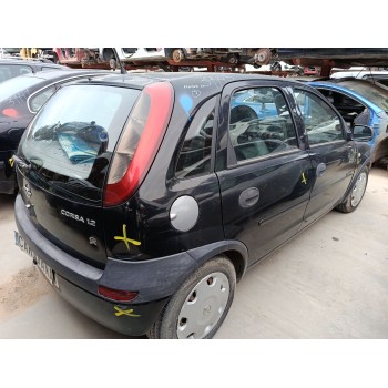 opel corsa c (x01) del año 2001