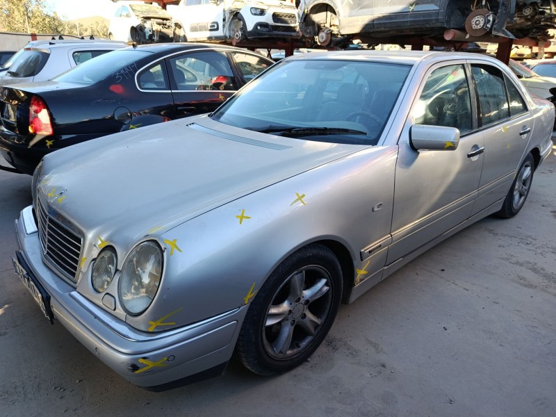 MERCEDES-BENZ CLASE E (W210)