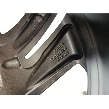 Recambio de llanta para land rover range rover evoque r-dynamic basis referencia OEM IAM K8D21007CA  