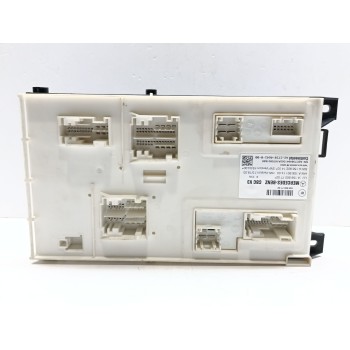 CAJA RELES / FUSIBLES A1569011400 A2C7384641000A A1569021400