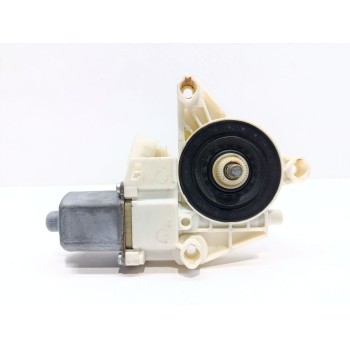 MOTOR ELEVALUNAS DELANTERO DERECHO A2469065200 
