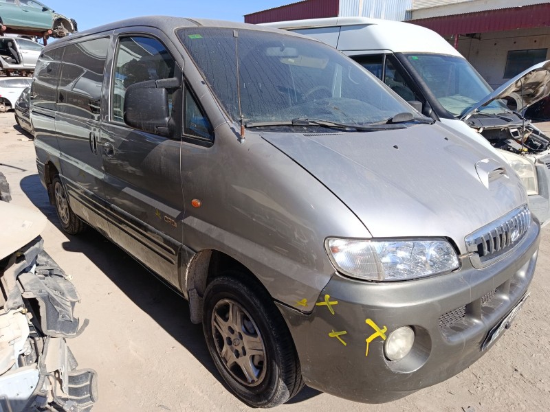 hyundai h-1 / starex autobús (a1) del año 2004