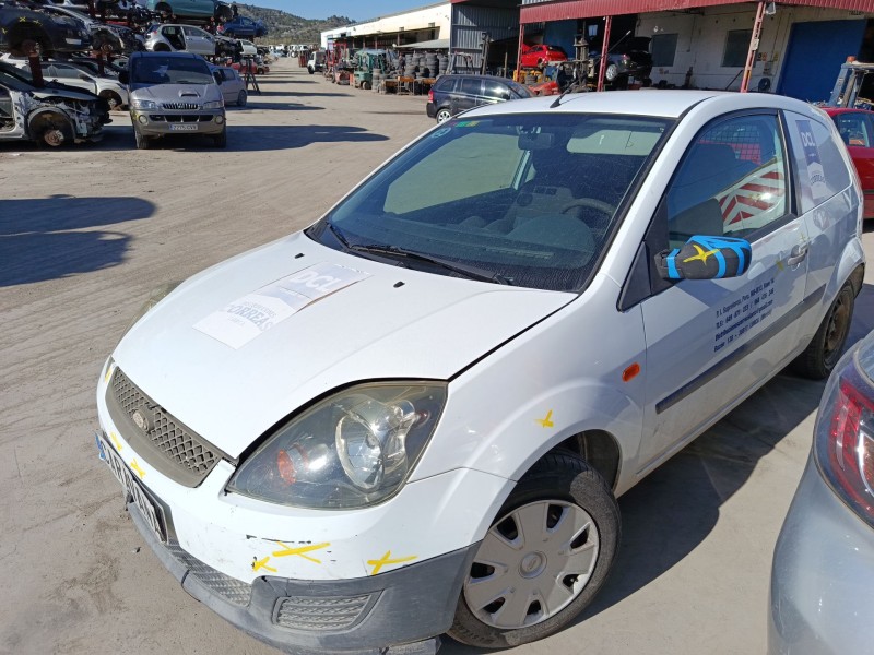 ford fiesta v van del año 2009