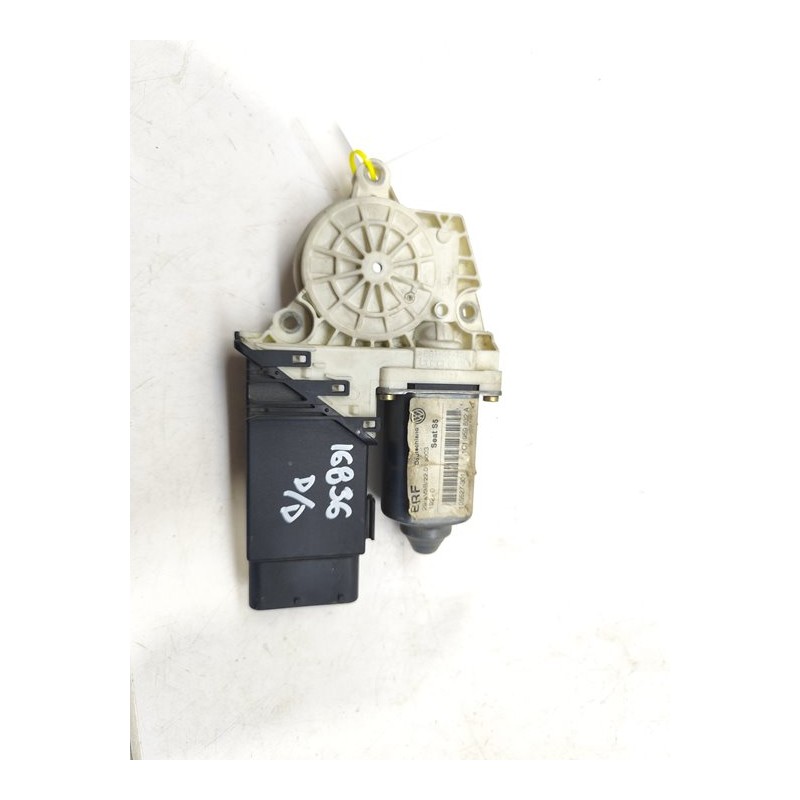 Recambio de motor elevalunas delantero derecho para volkswagen golf iv berlina (1j1) básico referencia OEM IAM 1C1959802A  