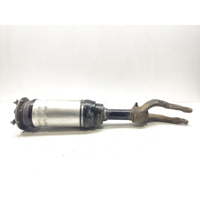 Recambio de amortiguador delantero derecho para land rover range rover velar velar referencia OEM IAM J8A218045BB  