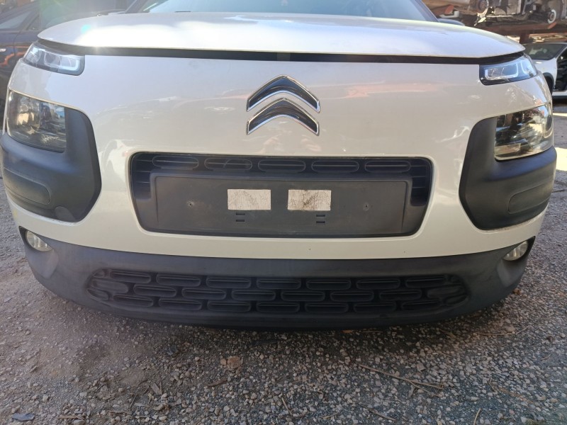 Recambio de paragolpes delantero para citroën c4 cactus 1.2 vti 82 referencia OEM IAM 1611364880  