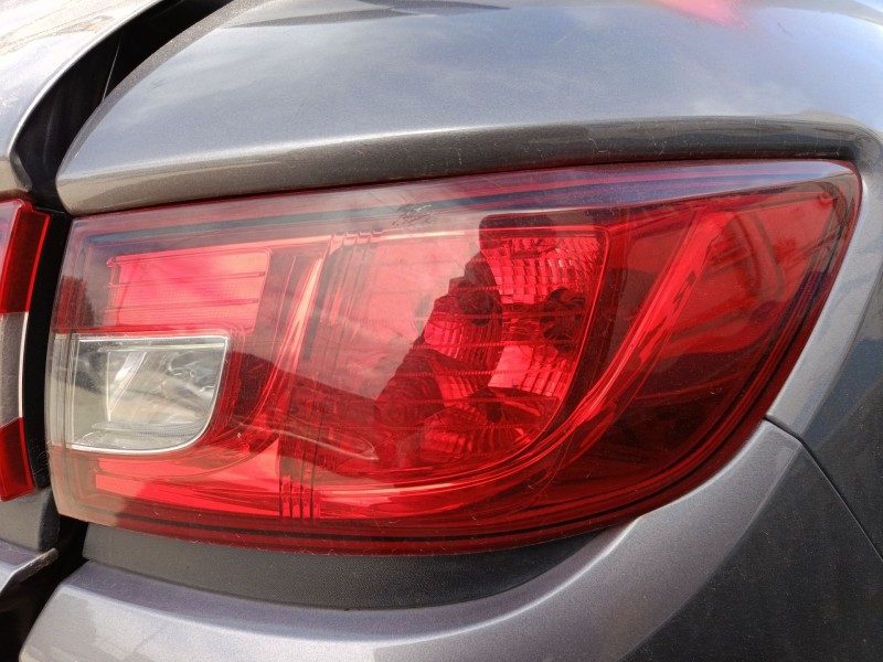 Recambio de piloto trasero derecho para renault clio iv (bh_) 1.5 dci 90 referencia OEM IAM 265502631R  