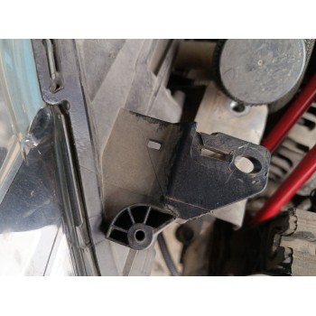 Recambio de faro derecho para renault clio iv (bh_) 1.5 dci 90 referencia OEM IAM 260106624R  