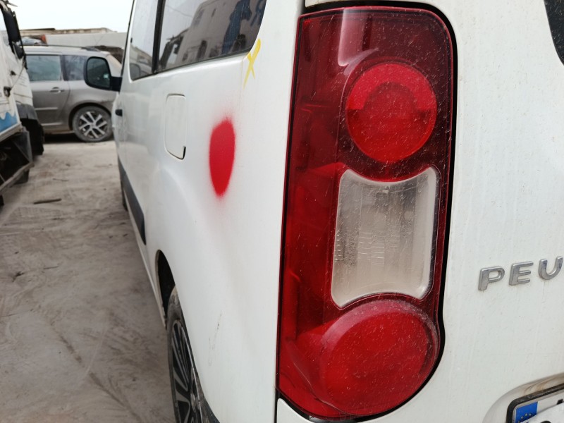 Recambio de piloto trasero izquierdo para peugeot partner tepee 1.6 hdi 90 referencia OEM IAM 6350FJ  