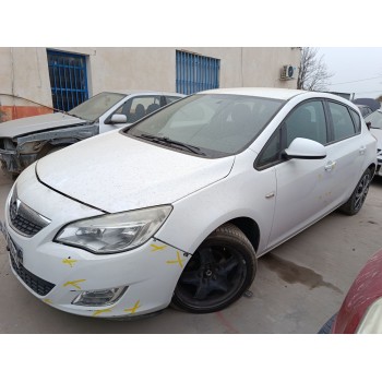 opel astra j (p10) del año 2012