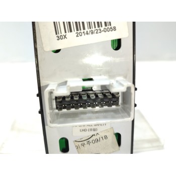 Recambio de mando elevalunas delantero izquierdo para hyundai i40 gls bluedrive / bluedrive referencia OEM IAM 935703Z300  