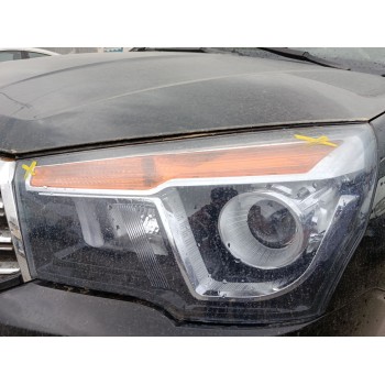 Recambio de faro izquierdo para ssangyong rodius ii 2.0 xdi referencia OEM IAM 8310121601  