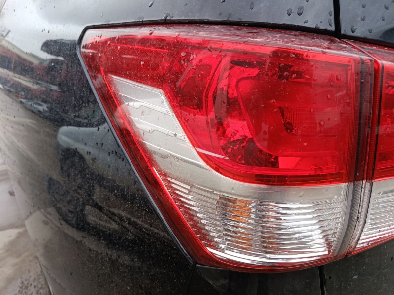 Recambio de piloto trasero izquierdo para ssangyong rodius ii 2.0 xdi referencia OEM IAM 8360121500  