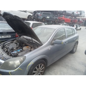 opel astra h berlina del año 2004