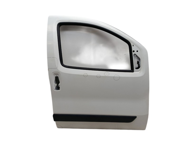 Recambio de puerta delantera derecha para fiat fiorino básico furgón referencia OEM IAM 1396510080 / 0001396510080  