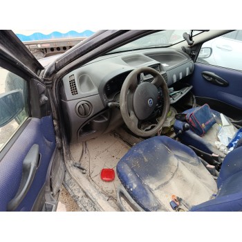 fiat punto (188_) del año 2004