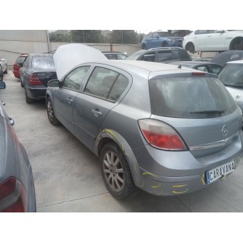 opel astra h berlina del año 2004