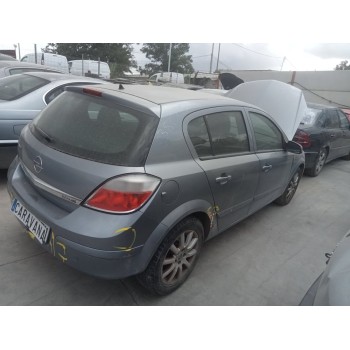 opel astra h berlina del año 2004