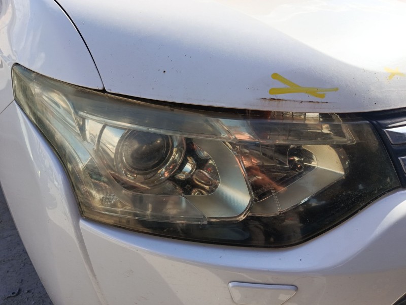 Recambio de faro derecho para mitsubishi outlander ii (cw_w) 2.0 (cw4w) referencia OEM IAM 8301C524  