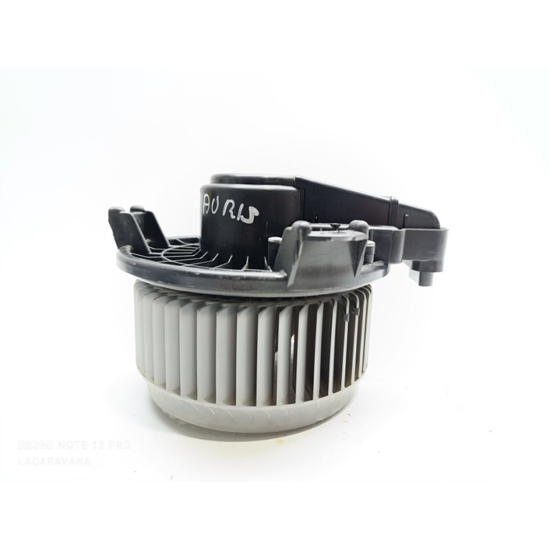 Recambio de ventilador calefaccion para toyota auris hybrid active referencia OEM IAM 8710305060  