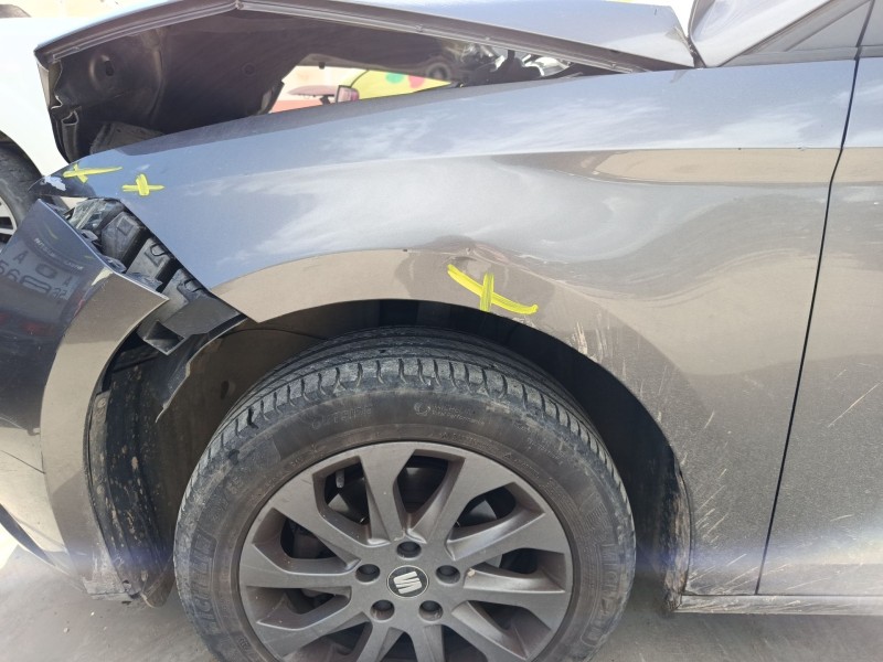 Recambio de aleta delantera izquierda para seat leon (5f1) 1.6 tdi referencia OEM IAM 5F0821021G  