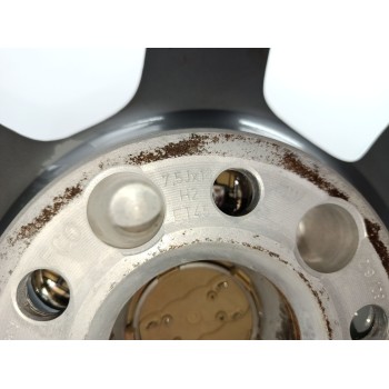 Recambio de llanta para audi a4 ber. (b8) básico referencia OEM IAM 8K0601025F  