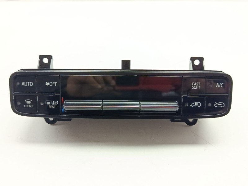 Recambio de mando climatizador para toyota auris (_e18_) 1.3 (nre180_) referencia OEM IAM 5590002C60  