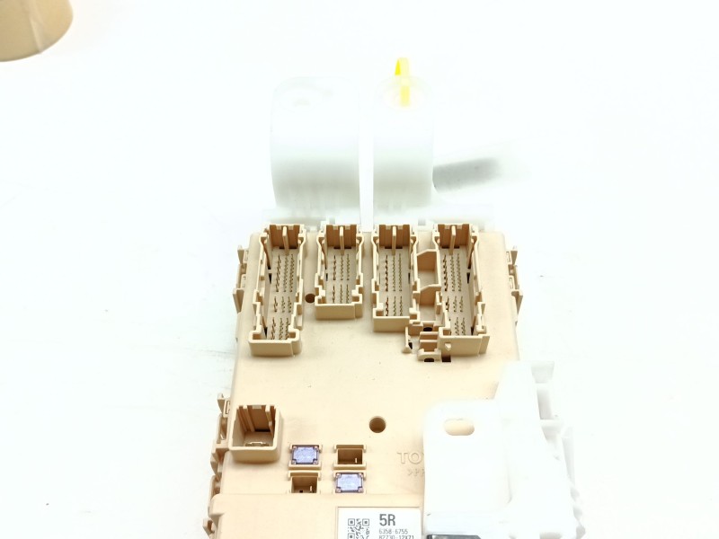 Recambio de modulo electronico para toyota auris (_e18_) 1.3 (nre180_) referencia OEM IAM 8273012X71 / 8922102480  