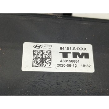 Recambio de panel frontal para hyundai santa fe essence 2wd referencia OEM IAM 64101S1000  