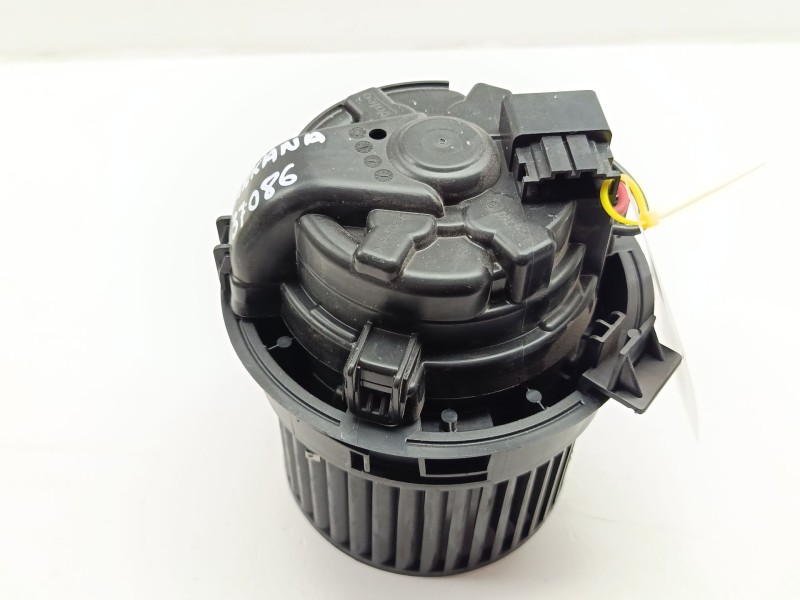 Recambio de ventilador calefaccion para renault arkana i (lcm_, ldn_) 1.3 tce 140 (ldn0) referencia OEM IAM 272102876R  