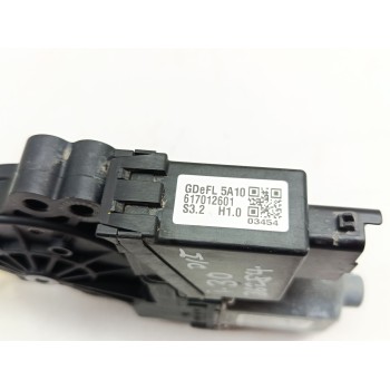 Recambio de motor elevalunas delantero izquierdo para hyundai i30 cw cruise bluedrive referencia OEM IAM 82450A6010  