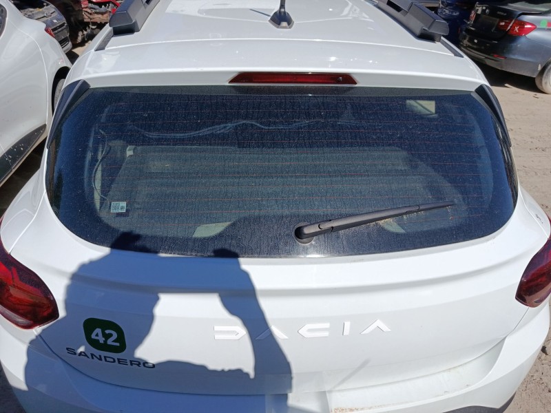 Recambio de porton trasero para dacia sandero iii 1.0 tce 90 eco-g referencia OEM IAM 901007604R  