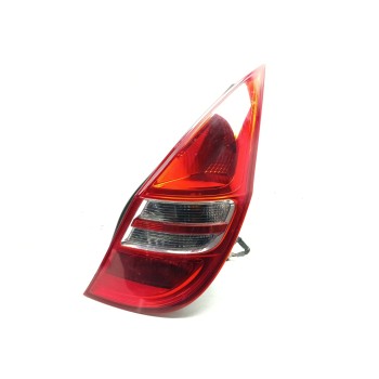 PILOTO TRASERO DERECHO 924022L010 