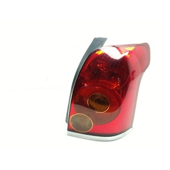 Recambio de piloto trasero derecho para toyota avensis wagon (t25) 2.0 d-4d executive referencia OEM IAM 8155105182  