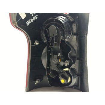 Recambio de piloto trasero derecho para toyota avensis wagon (t25) 2.0 d-4d executive referencia OEM IAM 8155105182  