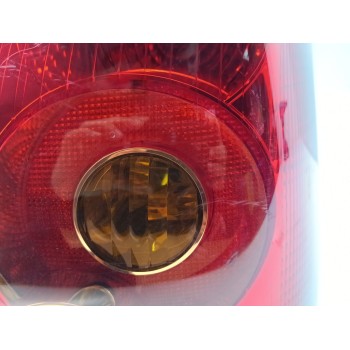 Recambio de piloto trasero derecho para toyota avensis wagon (t25) 2.0 d-4d executive referencia OEM IAM 8155105182  