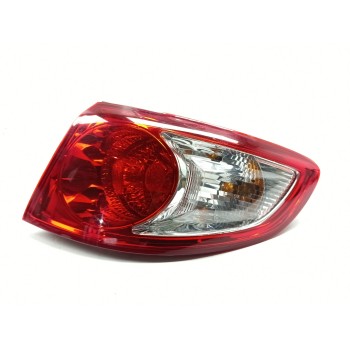 PILOTO TRASERO DERECHO 924022B020 