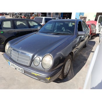 mercedes-benz clase e (w210) del año 2004