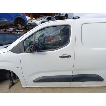 Recambio de puerta delantera izquierda para peugeot partner pro l2 referencia OEM IAM 9822696380  