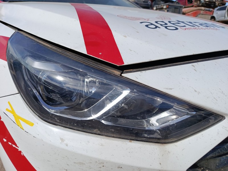 Recambio de faro derecho para hyundai i30 (pde, pd, pden) 1.6 crdi referencia OEM IAM 92102G4510  